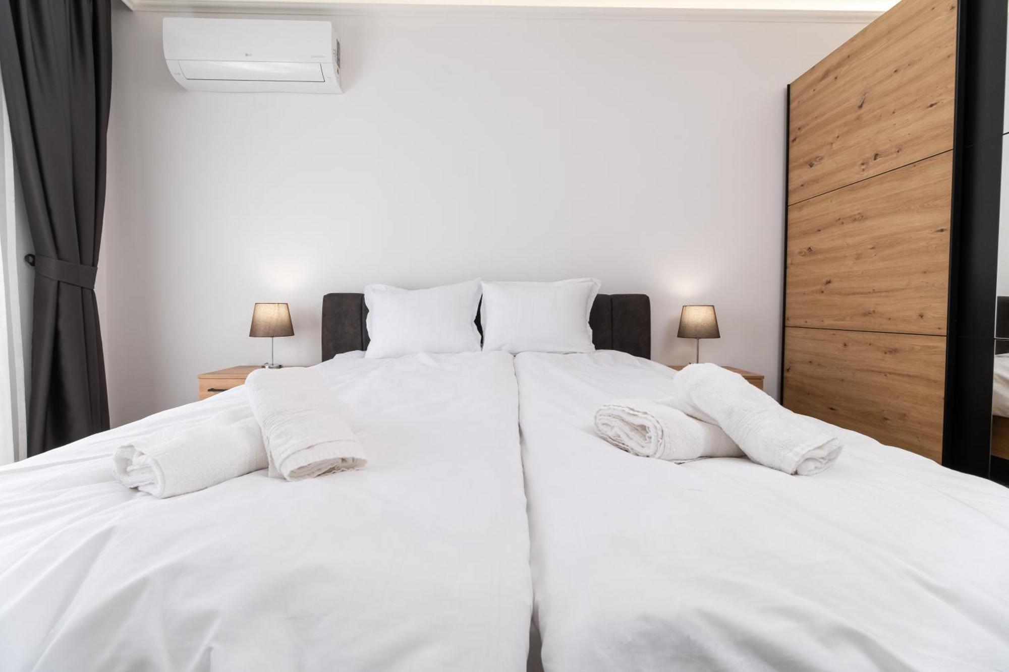Modern 1-Bedroom Apartments 플로브디프 외부 사진