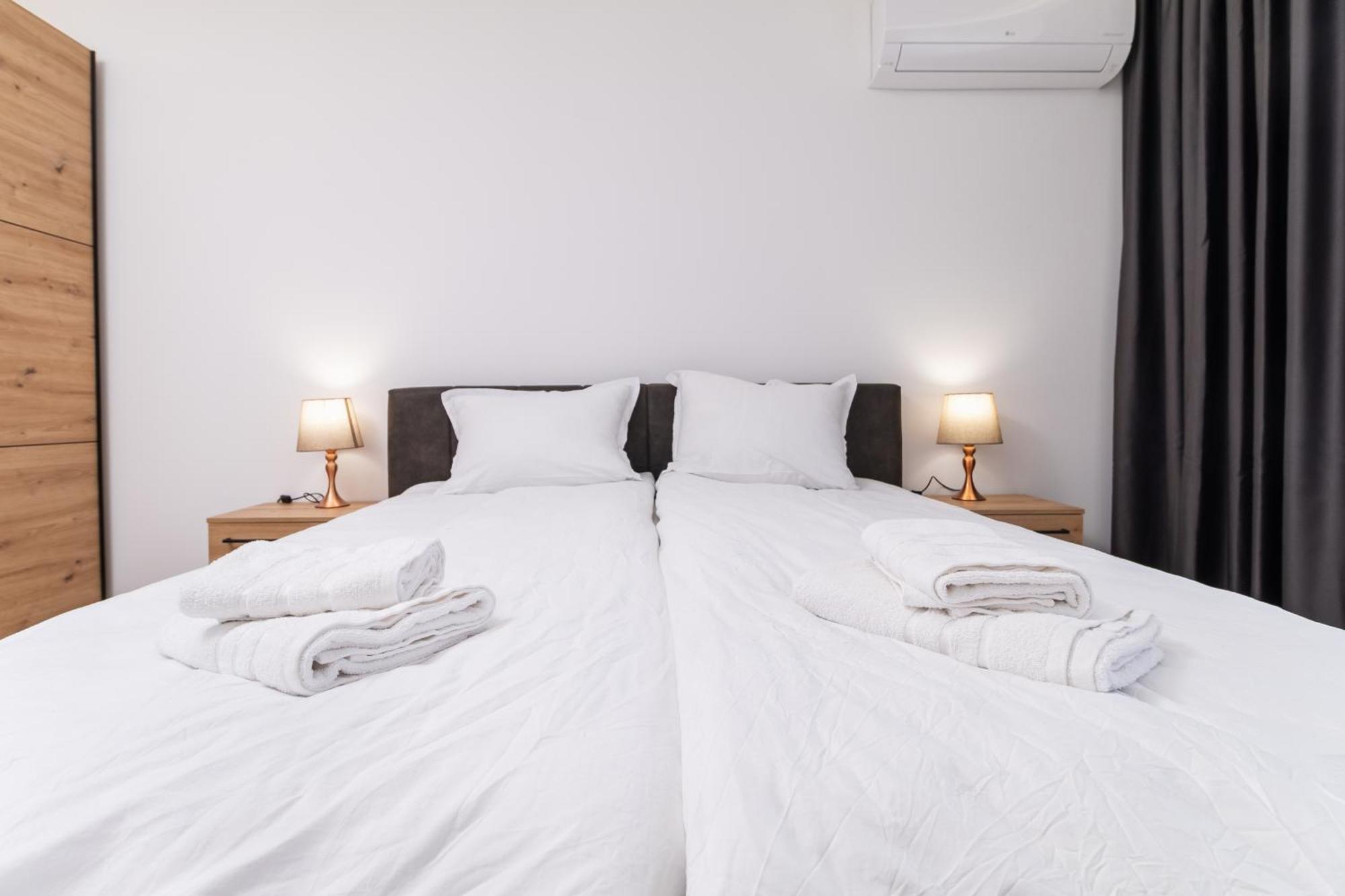 Modern 1-Bedroom Apartments 플로브디프 외부 사진