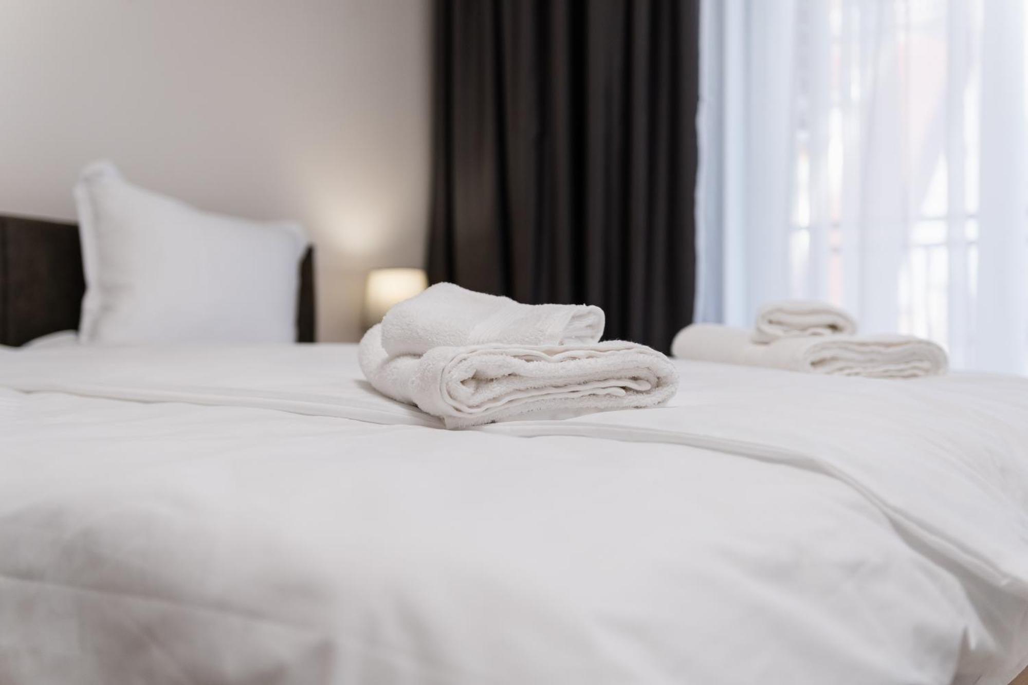 Modern 1-Bedroom Apartments 플로브디프 외부 사진