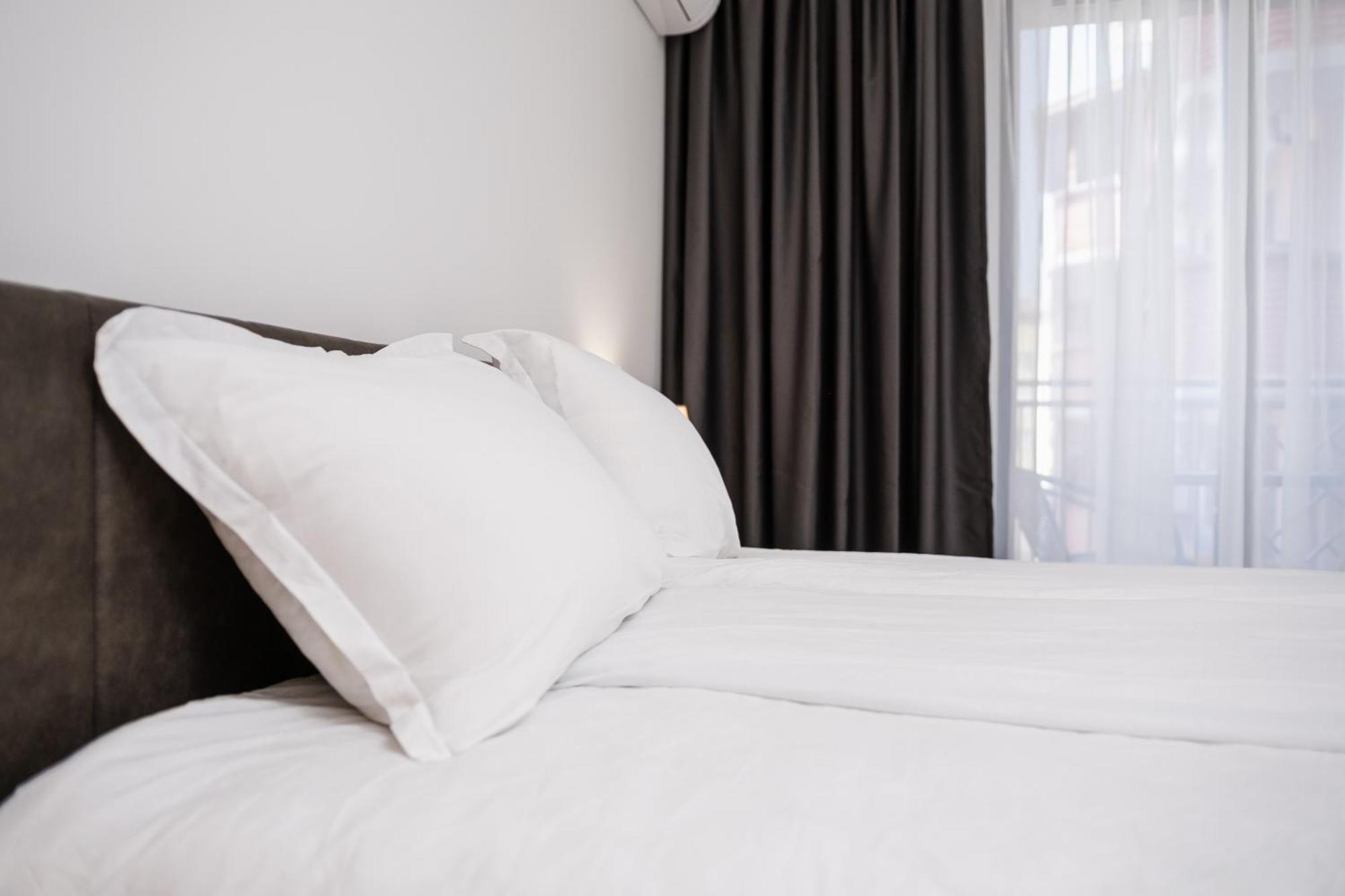 Modern 1-Bedroom Apartments 플로브디프 외부 사진