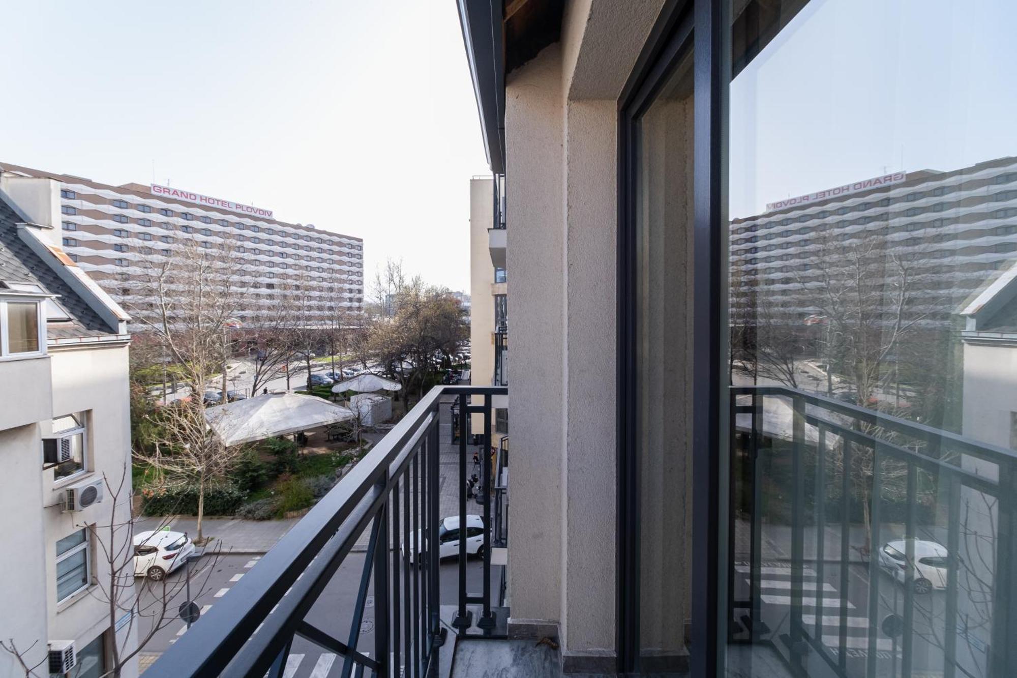 Modern 1-Bedroom Apartments 플로브디프 외부 사진