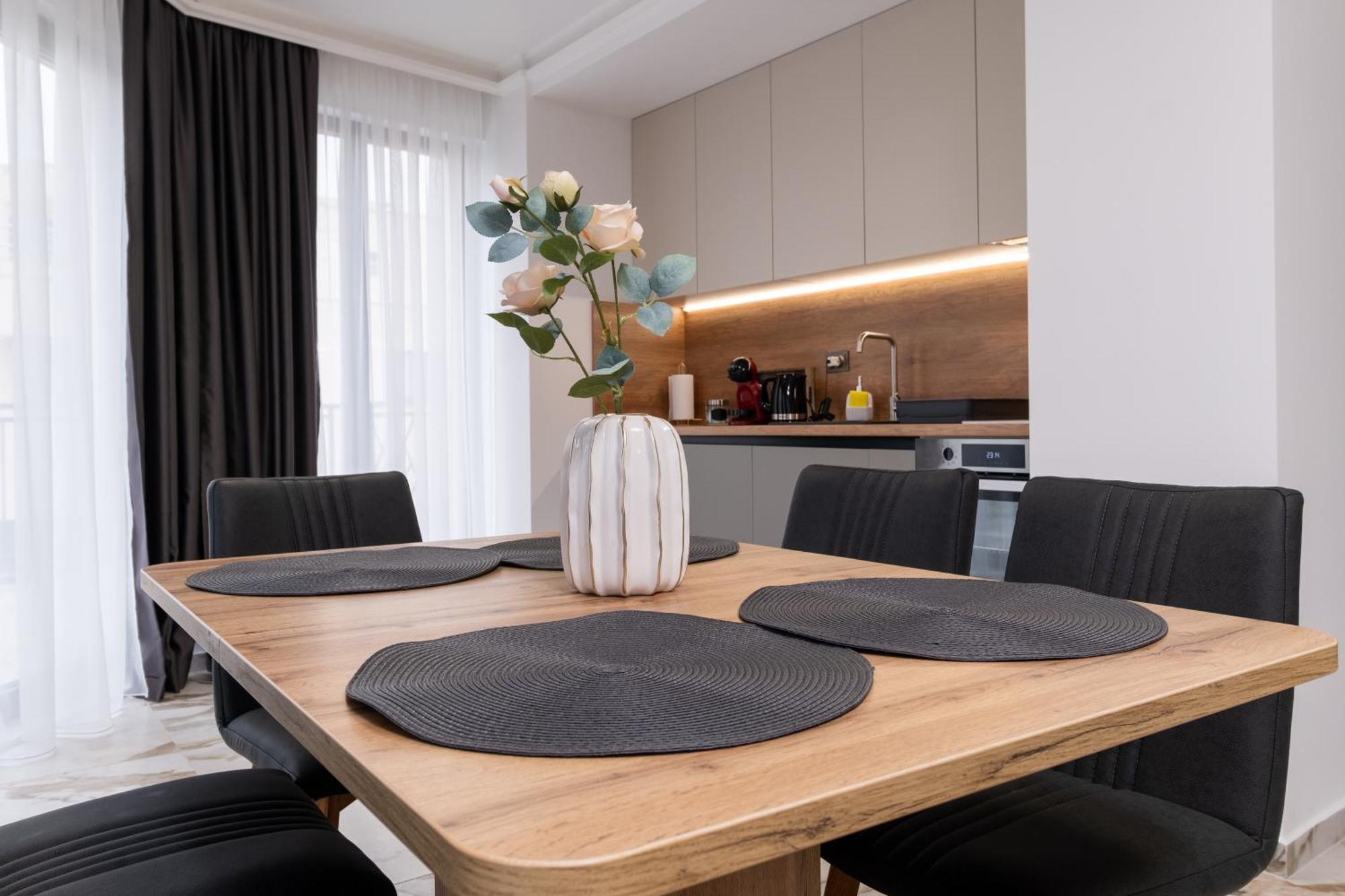 Modern 1-Bedroom Apartments 플로브디프 외부 사진