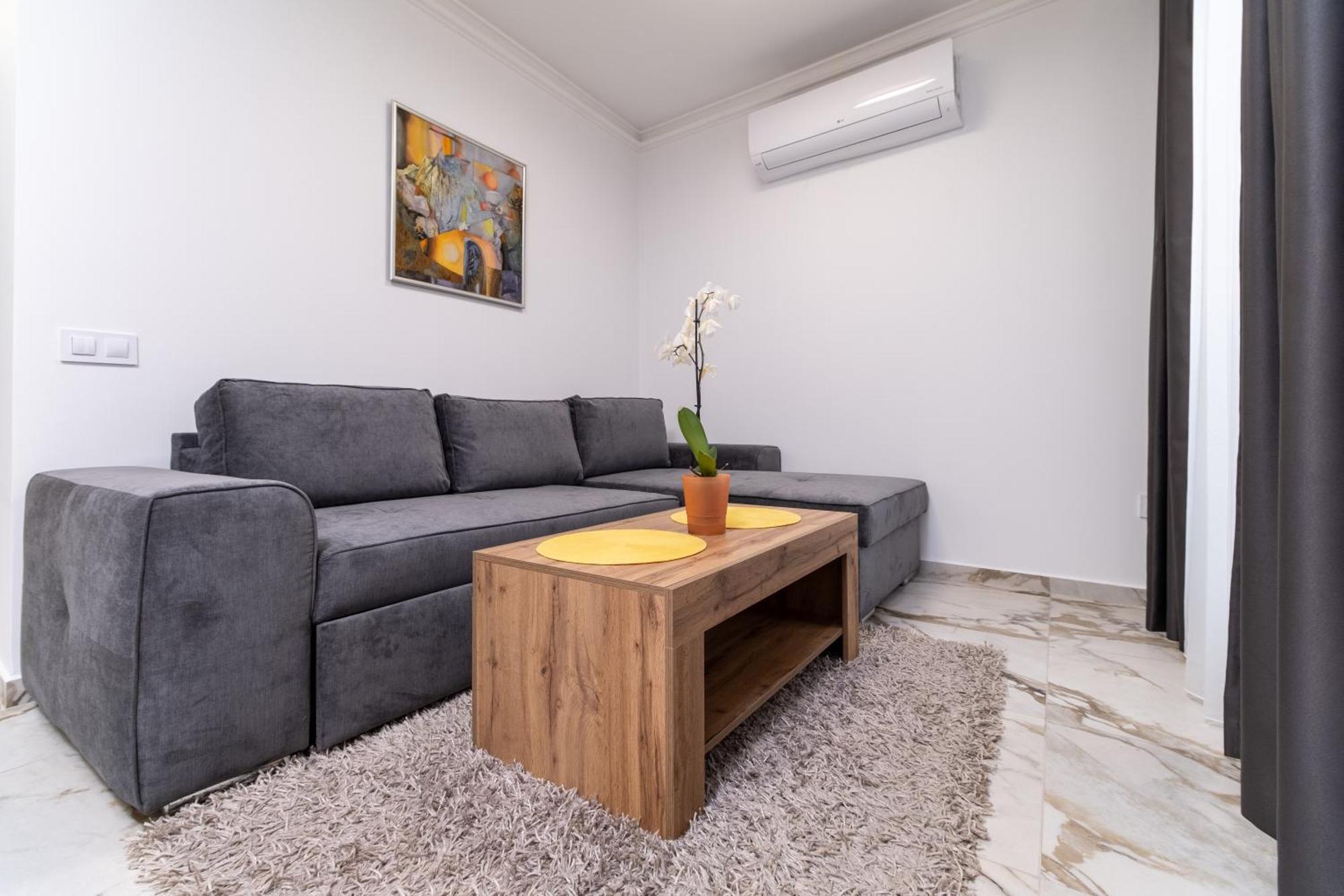 Modern 1-Bedroom Apartments 플로브디프 외부 사진